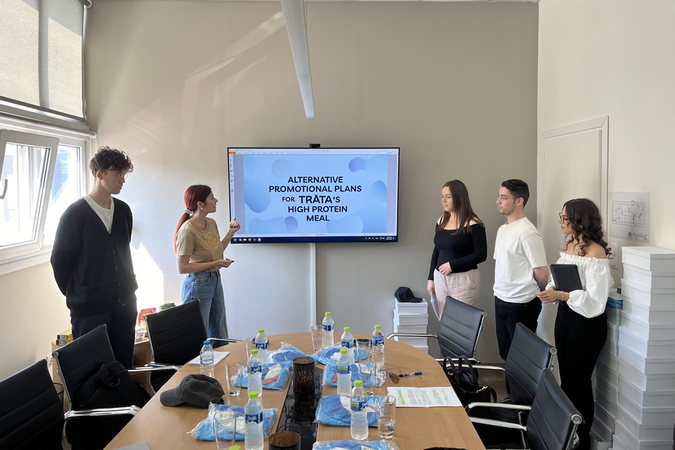 CITY College Students Offering Innovative Strategies for KONVA’s Product Launch